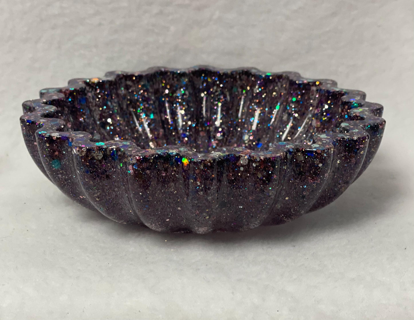Glitter Resin Trinket Dish: Handmade Jewelry Storage Bowl