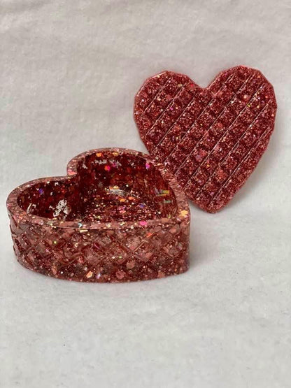 Resin trinket box/jewelry box
