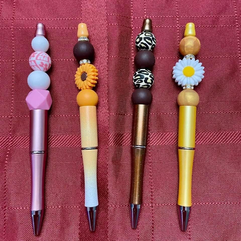 Beautiful and cute pens that have colorful beads