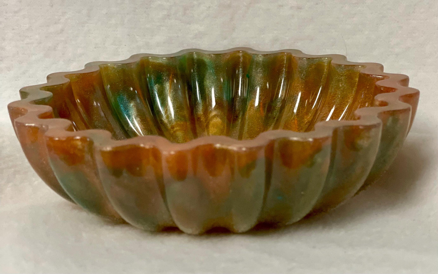 Glitter Resin Trinket Dish: Handmade Jewelry Storage Bowl