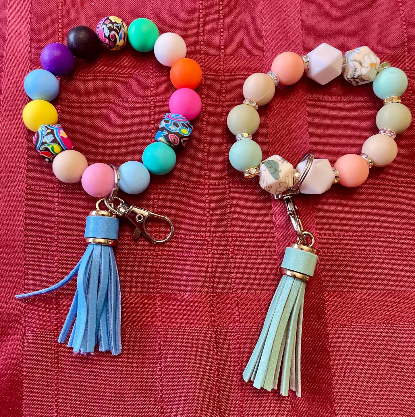 Beaded Wrist Keychain Bracelet with Tassels – Colorful Accessory for Women